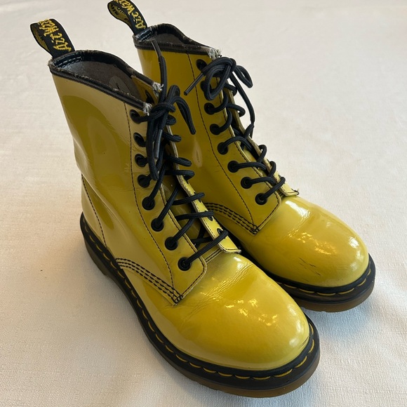 Vintage 1990’s Dr Martens Women’s Smooth Yellow Lace Up Boots - Picture 4 of 16